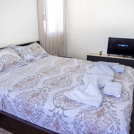 City Center Two Private Bedrooms Near Scanderbeg Square On Shared Apartment Τίρανα Εξωτερικό φωτογραφία