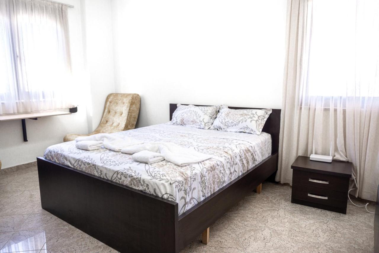 City Center Two Private Bedrooms Near Scanderbeg Square On Shared Apartment Τίρανα Εξωτερικό φωτογραφία