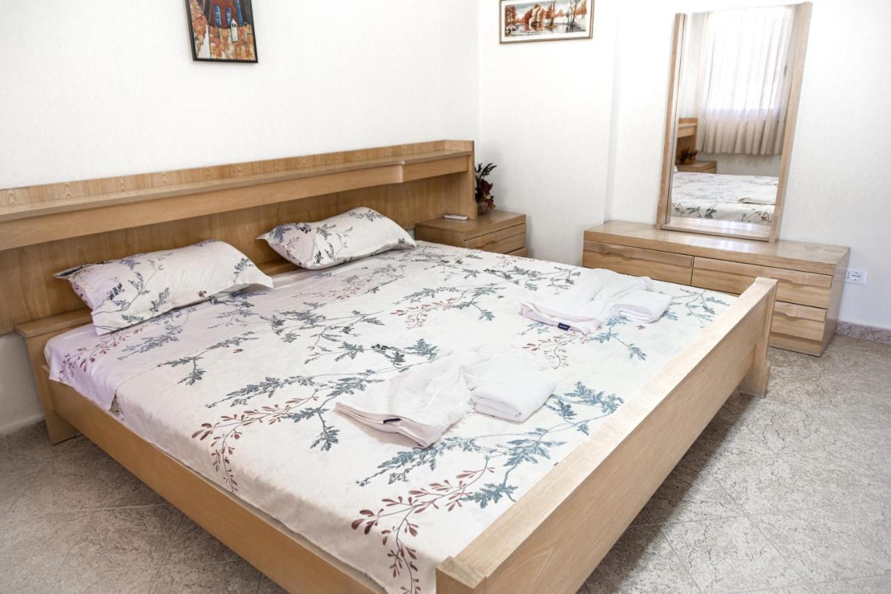 City Center Two Private Bedrooms Near Scanderbeg Square On Shared Apartment Τίρανα Εξωτερικό φωτογραφία