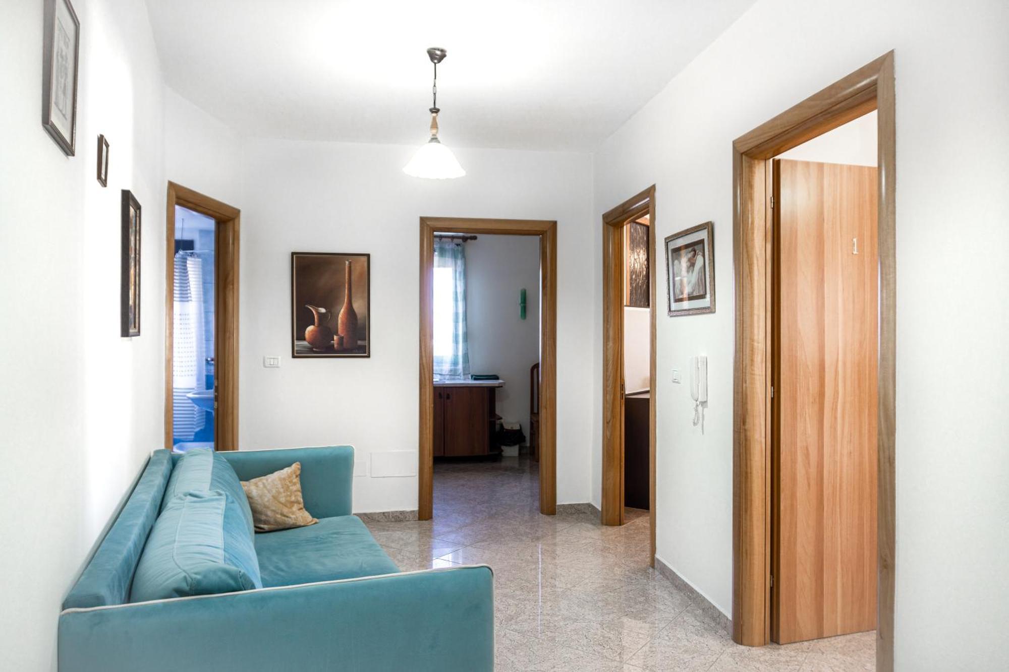 City Center Two Private Bedrooms Near Scanderbeg Square On Shared Apartment Τίρανα Εξωτερικό φωτογραφία